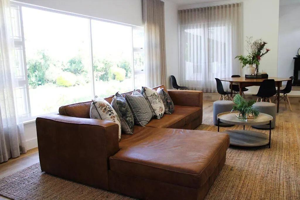Luxury Poolside Villa Irene Cape Town Holiday home