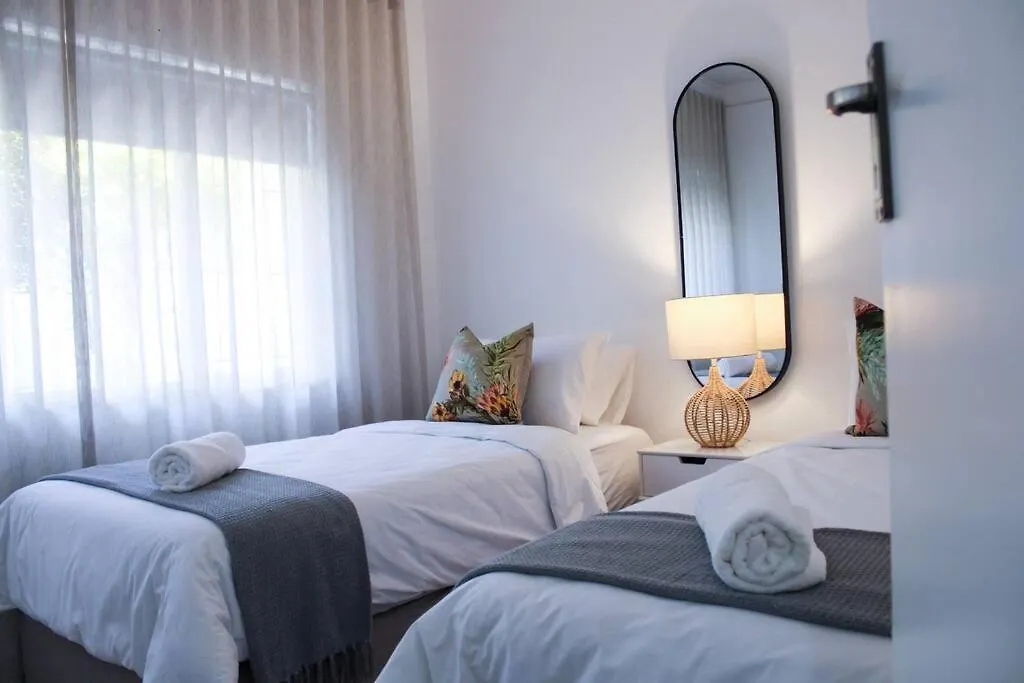 Luxury Poolside Villa Irene Cape Town 0*,
